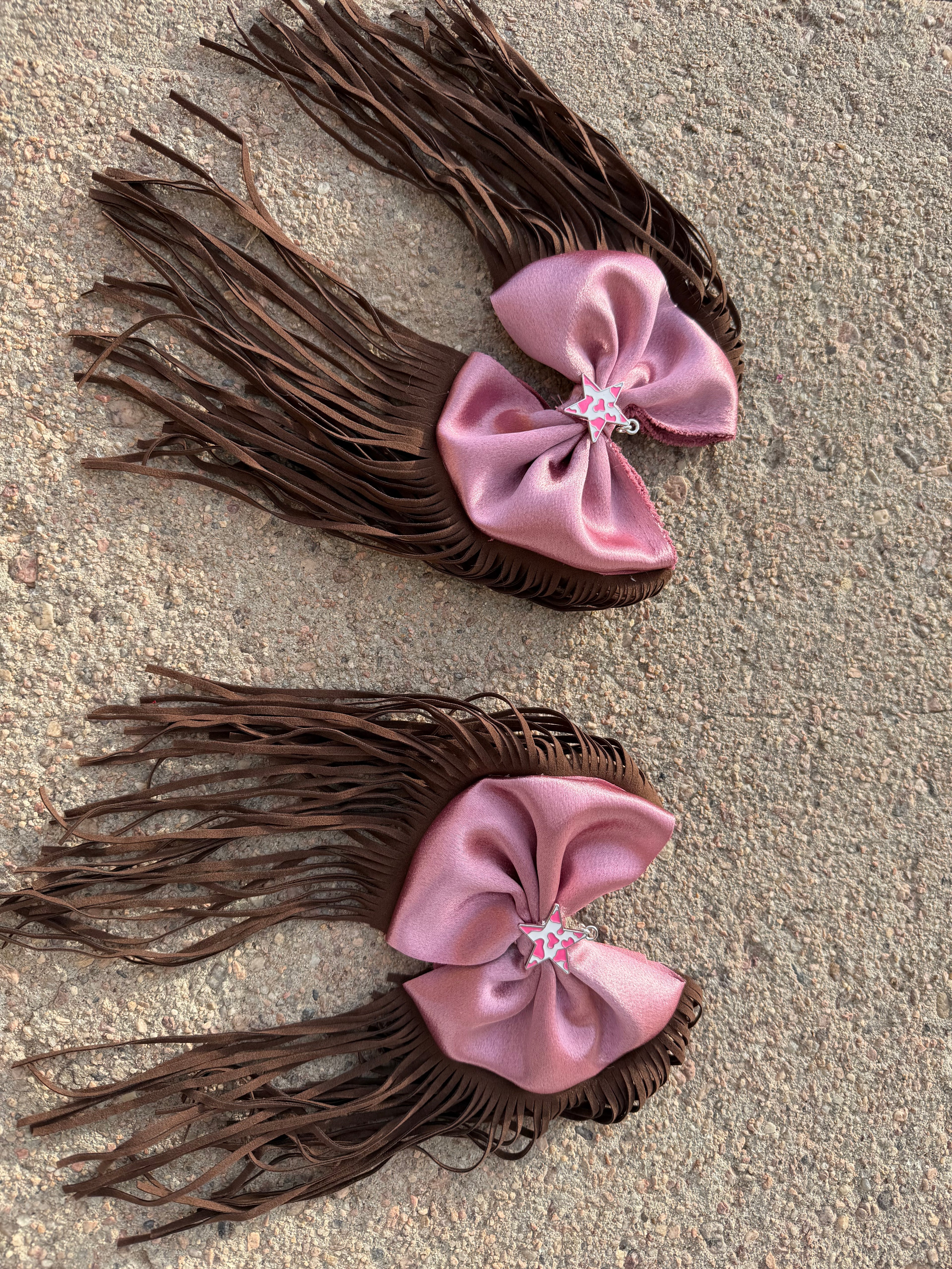 Medium piggy bows with leather dangles